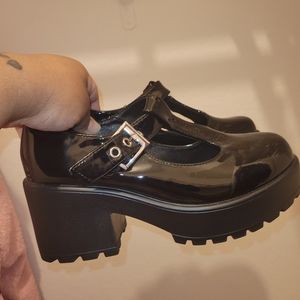 Mary Jane's Shiny Black 🖤